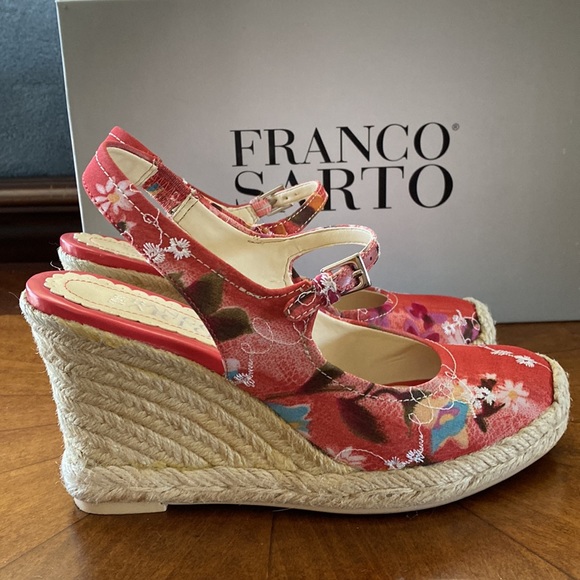 Franco Sarto L-Queen Fuchsia Chiffon Wedge. Size 5.5 EUC. - Picture 2 of 7